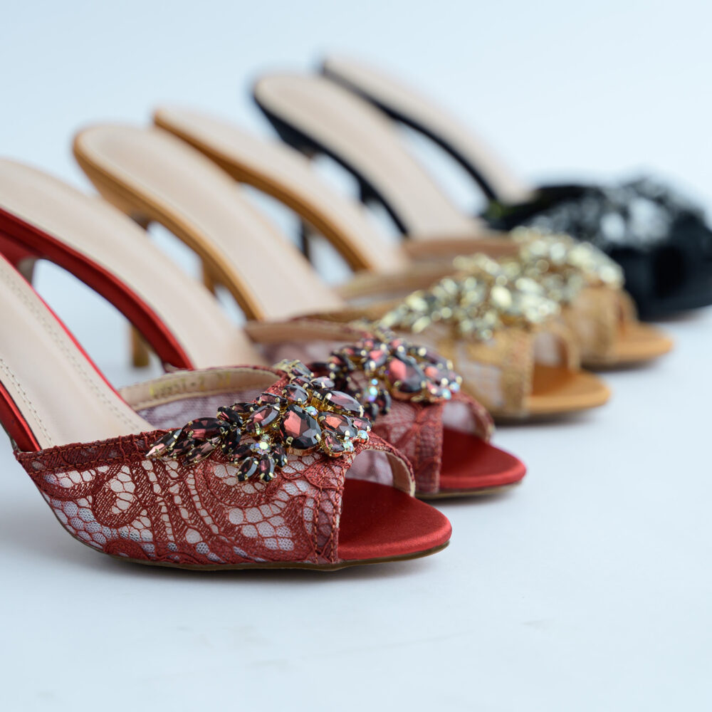 Neeta Heeled Slippers