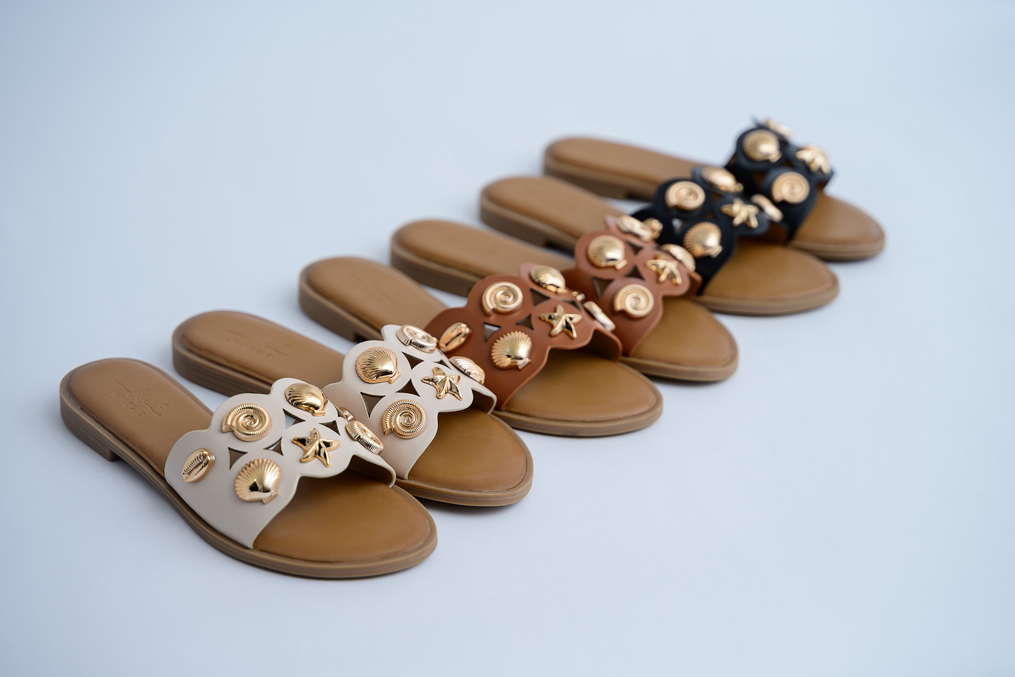 Maka Flat Slippers